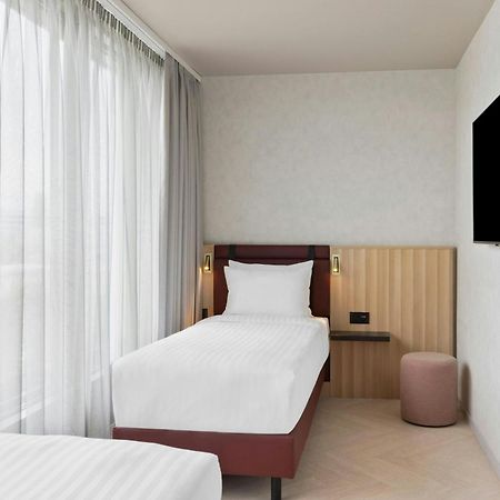 Residence Inn By Marriott Geneva City Nations Bagian luar foto